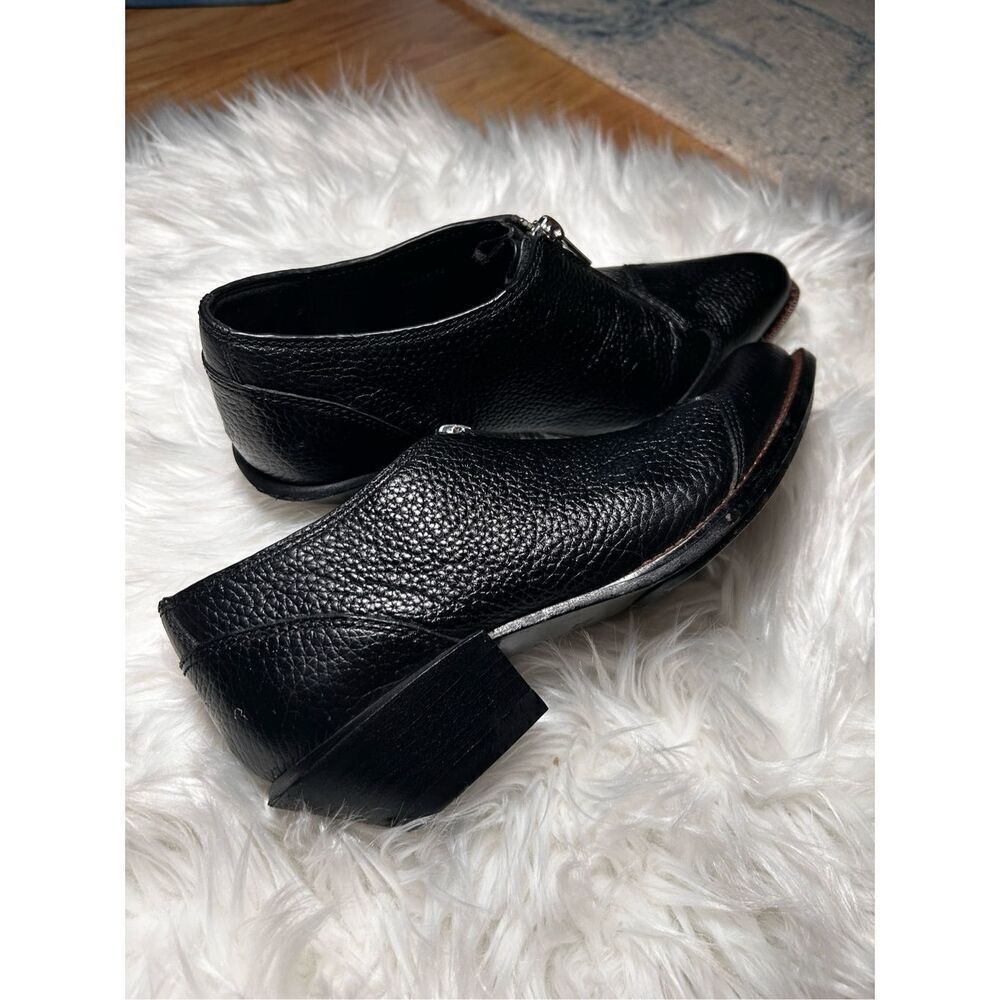 Coach Bandit Zip Pebble Booties size 5.5 black leather with zipper upfront - Picture 2 of 6